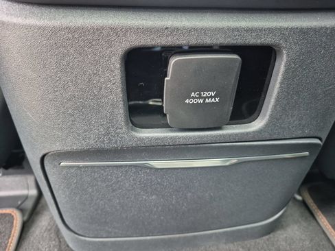 Used 2025 Lincoln Navigator Black Label AWD/4WD image 23