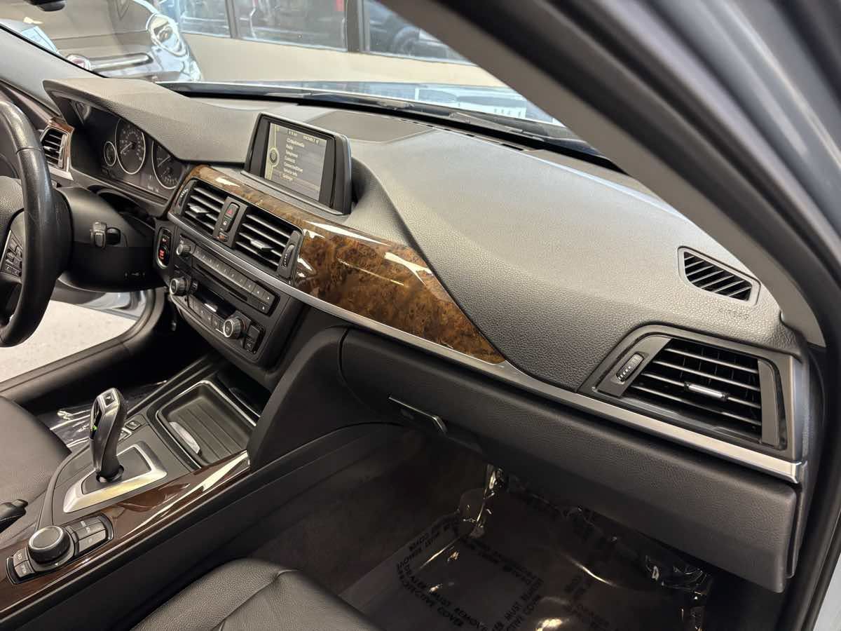 Used 2014 BMW 328i Sedan RWD image 15