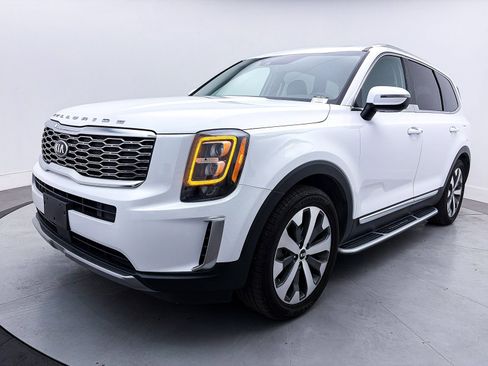 Used 2021 Kia Telluride EX w/ EX Premium Package image 8