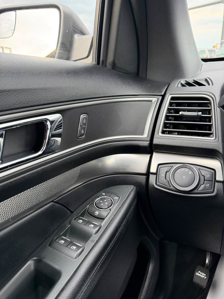 Used 2019 Ford Explorer XLT AWD/4WD image 21