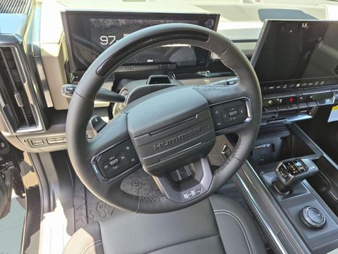 New 2026 GMC Hummer EV 4x4 Crew Cab image 10