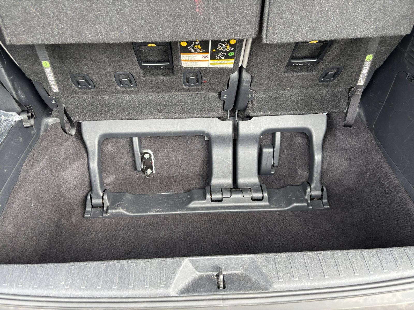 Used 2025 Toyota Sienna XLE FWD image 33