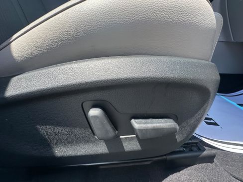 Used 2017 Hyundai Sonata Limited FWD image 16