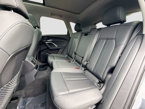 Used 2025 Audi Q5 Premium Plus w/ Premium Plus AWD/4WD image 21