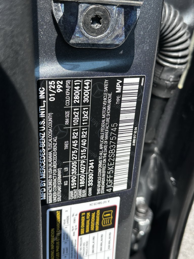 Used 2025 Mercedes-Benz GLS 450 4MATIC w/ AMG Line Exterior image 36