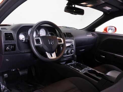 Used 2013 Dodge Challenger R/T image 18