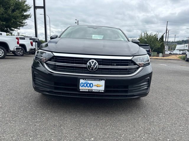Used 2024 Volkswagen Jetta SE FWD image 8