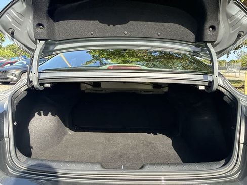 Used 2025 Hyundai Elantra SE FWD image 26