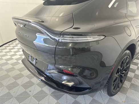 Used 2021 Aston Martin DBX AWD/4WD image 26