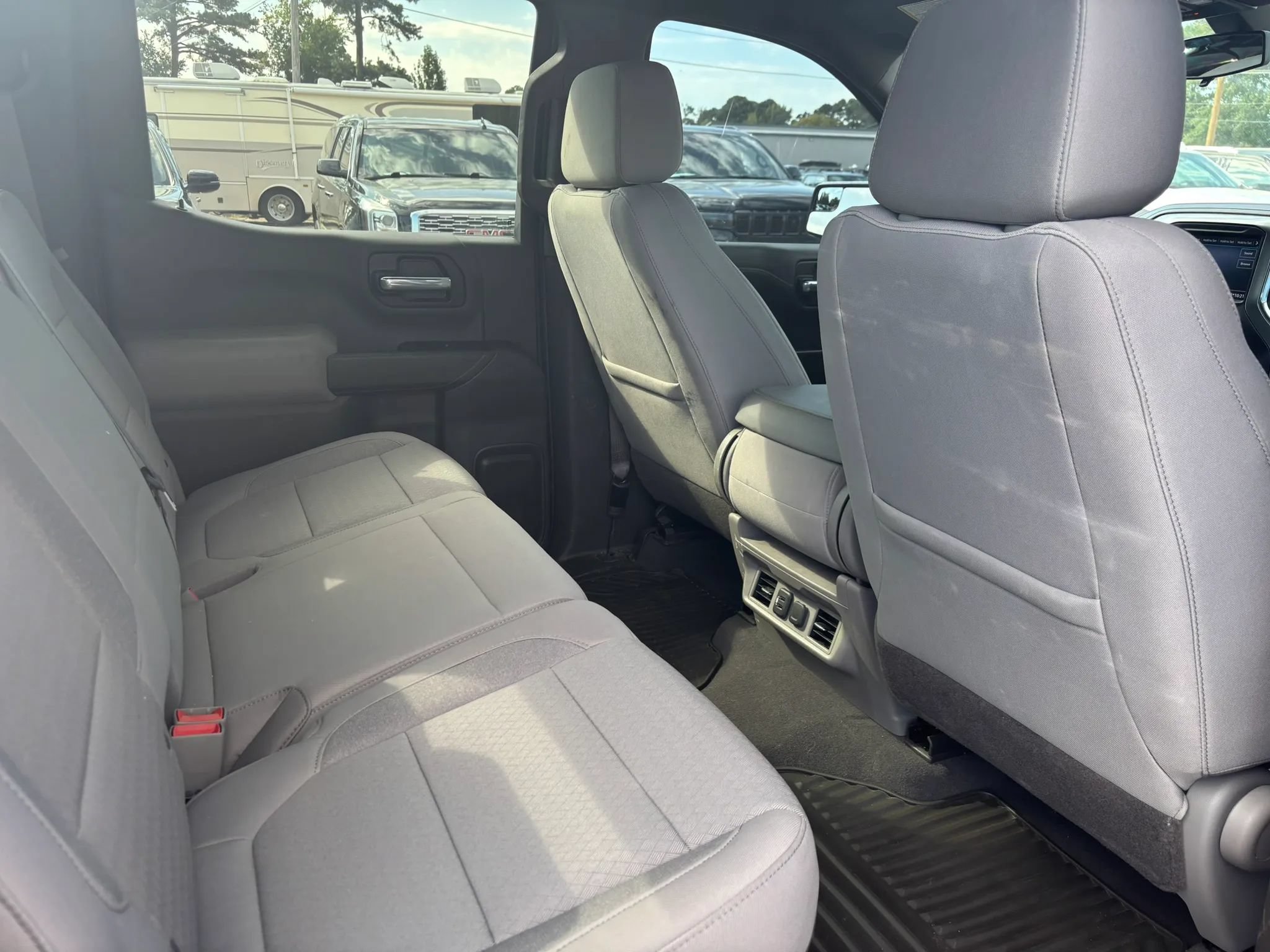 Used 2021 Chevrolet Silverado 1500 LT w/ Bed Protection Package AWD/4WD image 18
