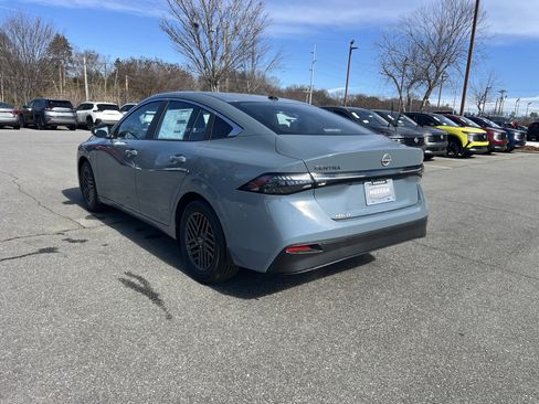 New 2026 Nissan Sentra SV image 7