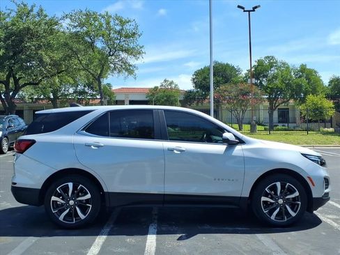 Used 2022 Chevrolet Equinox LT FWD image 4