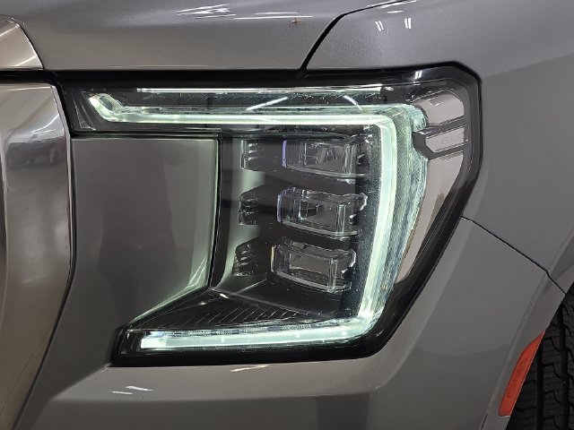 Used 2023 GMC Yukon Denali AWD/4WD image 28
