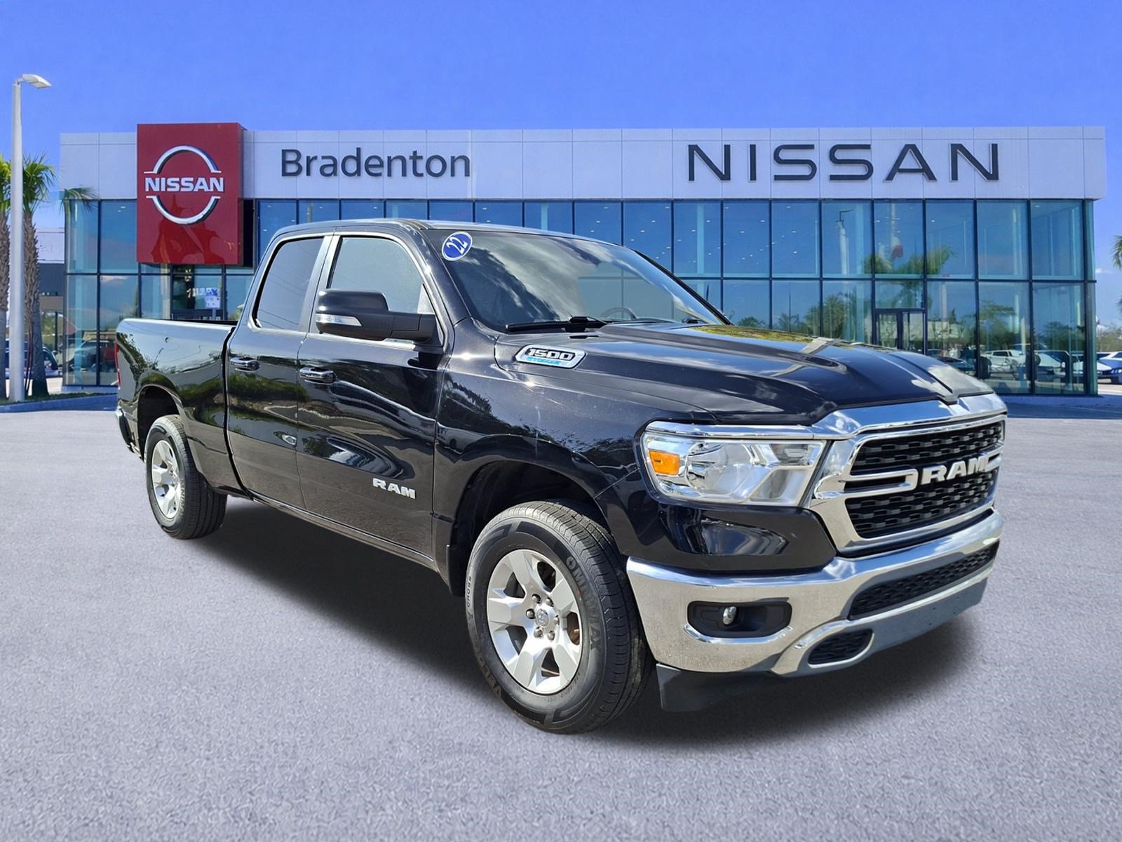 Used 2022 RAM 1500 Big Horn AWD/4WD image 3
