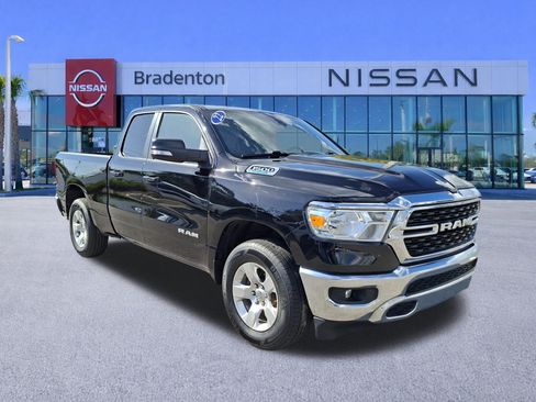 Used 2022 RAM 1500 Big Horn AWD/4WD image 3