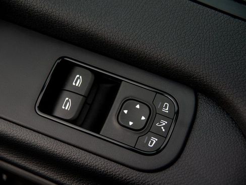 Used 2025 Mercedes-Benz Sprinter 2500 image 24