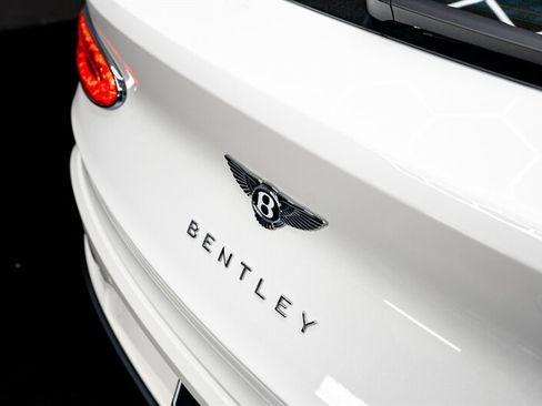 Used 2024 Bentley Bentayga AWD/4WD image 23