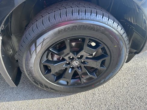 Used 2020 Nissan Frontier SV w/ Midnight Edition Floor Mats RWD image 15