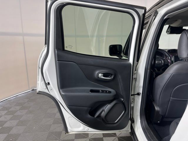 Used 2021 Jeep Renegade Limited AWD/4WD image 35