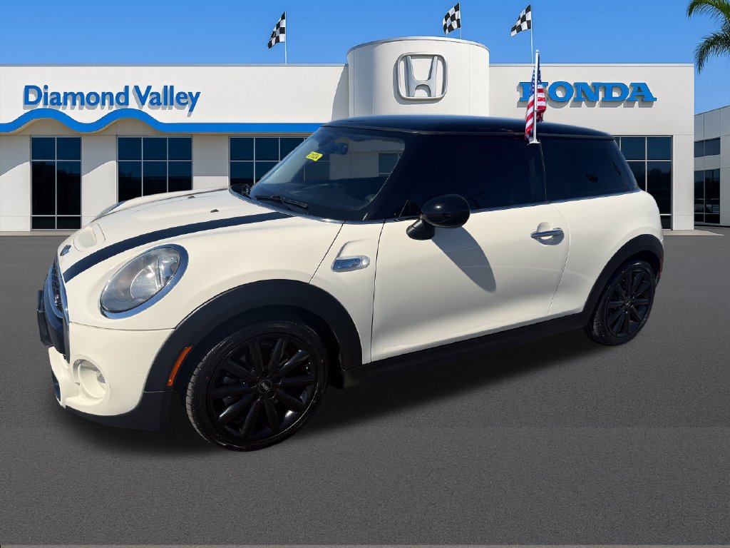 Used 2017 MINI Cooper S FWD image 3