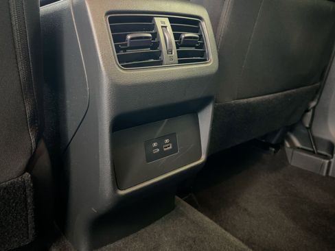 Used 2023 Nissan Rogue SV image 33