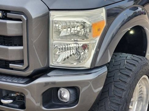 Used 2015 Ford F250 Lariat w/ Lariat Ultimate Package AWD/4WD image 9