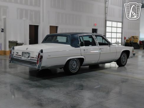 Used 1988 Cadillac Brougham image 7