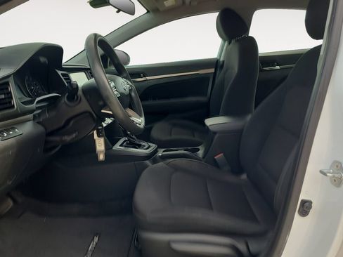 Used 2019 Hyundai Elantra SEL w/ Cargo Package FWD image 9