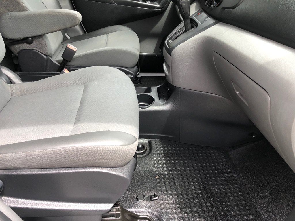 Used 2020 Nissan NV200 SV w/ Back Door Glass Package FWD image 26