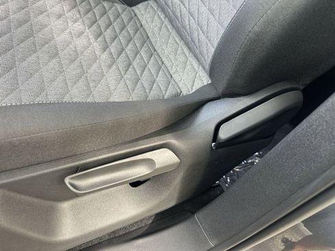 New 2025 Volkswagen Tiguan S image 12