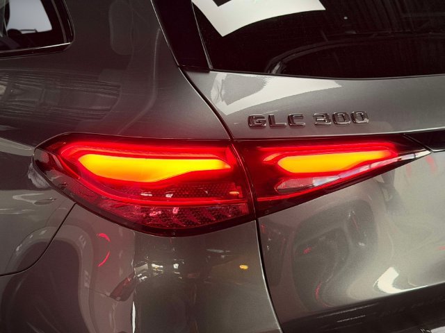 Certified 2023 Mercedes-Benz GLC 300 4MATIC image 9