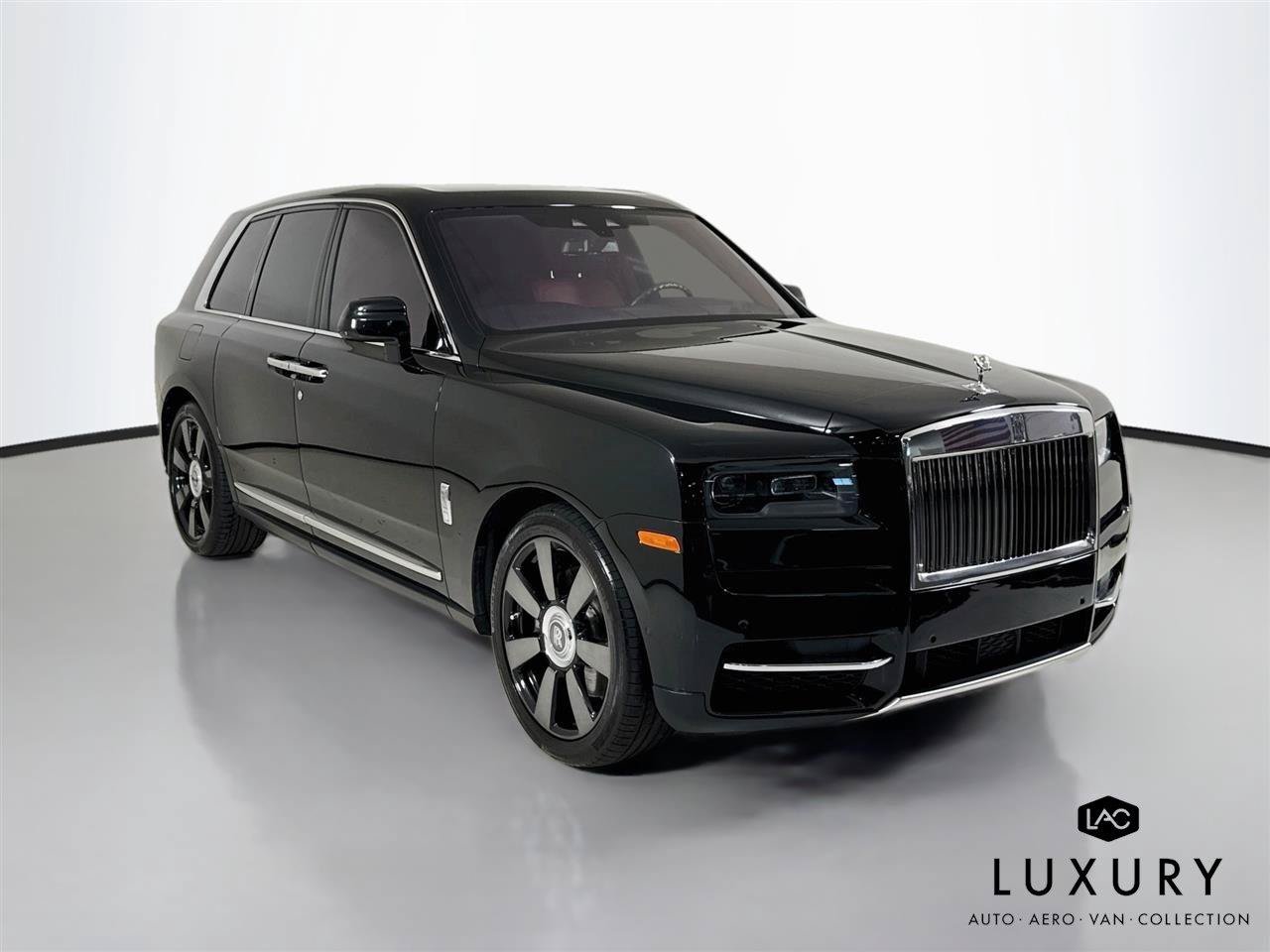 Used 2022 Rolls-Royce Cullinan AWD/4WD image 2