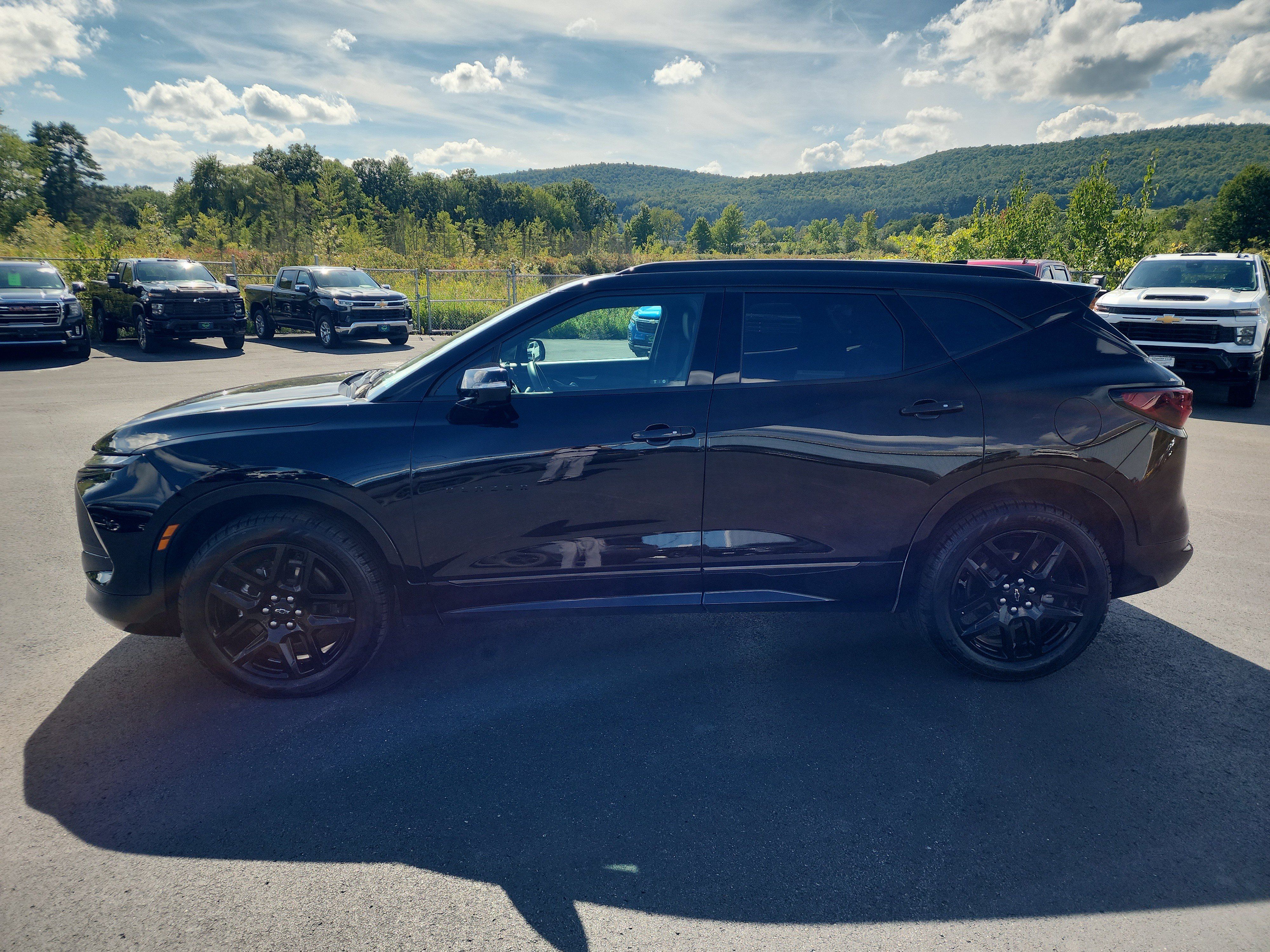 Certified 2025 Chevrolet Blazer RS w/ Driver Confidence II Package AWD/4WD image 5