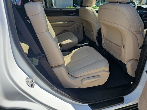 Certified 2025 Jeep Grand Cherokee L Limited w/ Luxury Tech Group II AWD/4WD image 30
