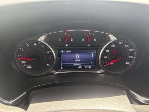 Used 2020 Chevrolet Equinox LT w/ Driver Convenience Package FWD image 15