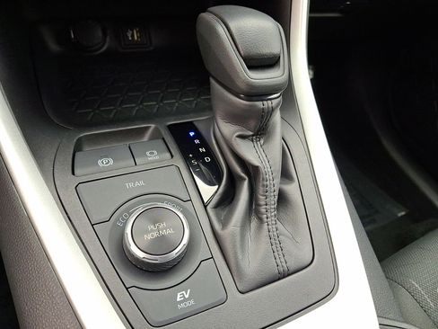 Certified 2024 Toyota RAV4 XLE image 12