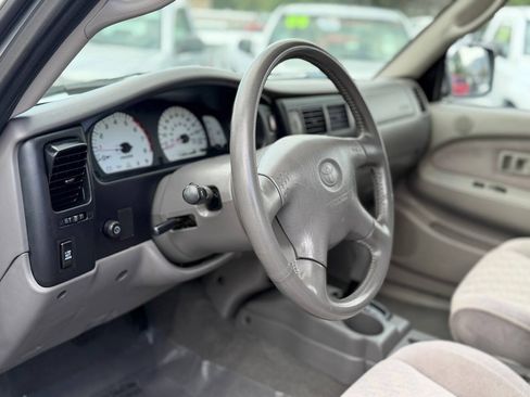 Used 2003 Toyota Tacoma PreRunner RWD image 18
