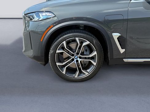 New 2026 BMW X5 xDrive50e w/ Executive Package AWD/4WD image 9