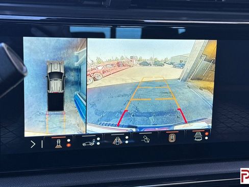 Certified 2025 GMC Sierra 3500 AT4 w/ AT4 Premium Plus Package AWD/4WD image 22
