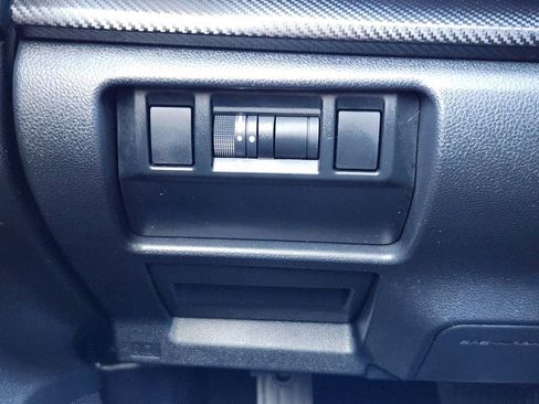 Used 2024 Subaru Crosstrek 2.0i Premium AWD/4WD image 18