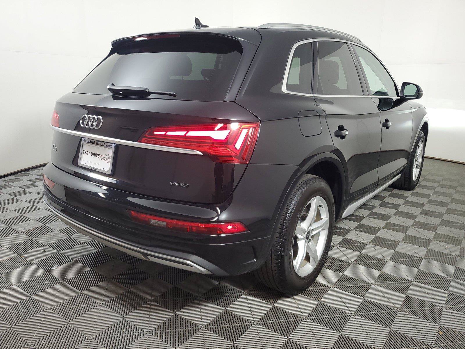 Used 2023 Audi Q5 2.0T Premium AWD/4WD image 6