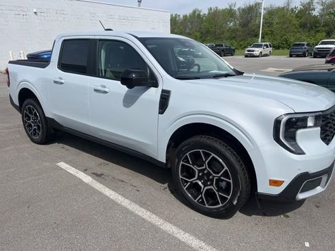 Used 2026 Ford Maverick Lariat w/ 4K Tow Package AWD/4WD image 6