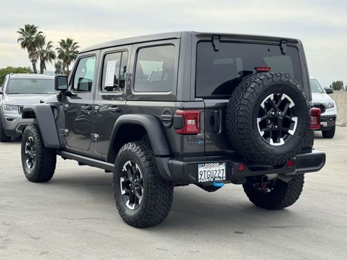 Used 2025 Jeep Wrangler Unlimited Rubicon 4xe w/ Convenience Group image 5