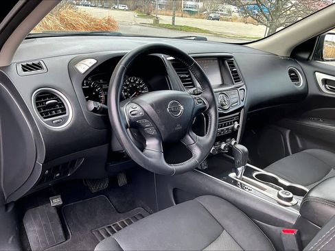 Used 2018 Nissan Pathfinder SV AWD/4WD image 18