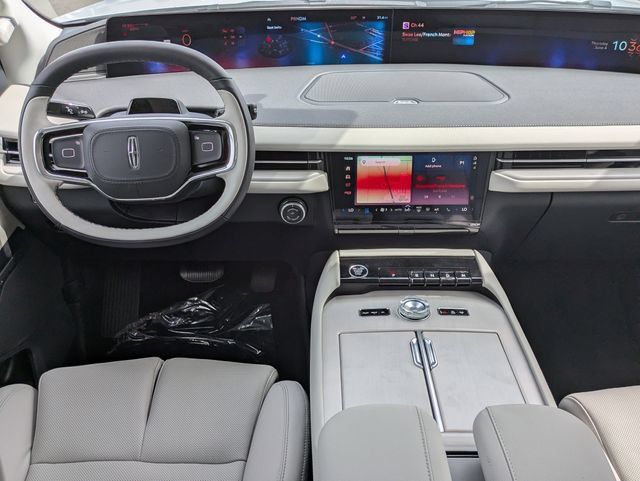 New 2026 Lincoln Navigator Premiere AWD/4WD image 15