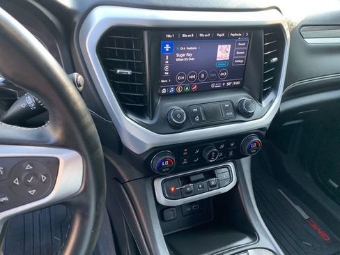 Used 2023 GMC Acadia SLT AWD/4WD image 31