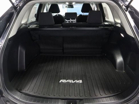 Used 2024 Toyota RAV4 LE AWD/4WD image 13