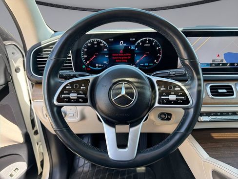 Used 2021 Mercedes-Benz GLS 450 4MATIC image 21