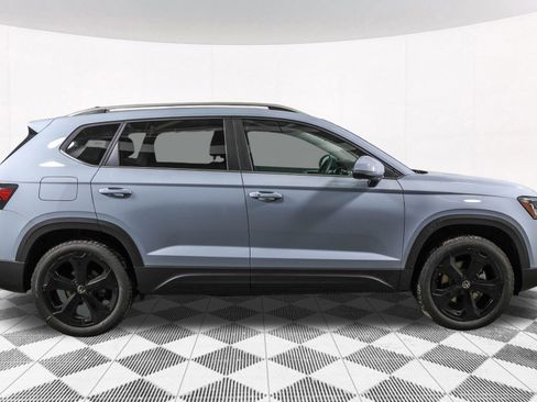 New 2026 Volkswagen Taos SEL image 11