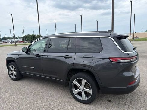 Used 2022 Jeep Grand Cherokee L Limited w/ Luxury Tech Group II AWD/4WD image 14